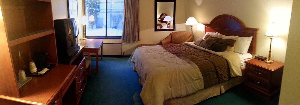 Shawano Four Seasons Resort Luaran gambar