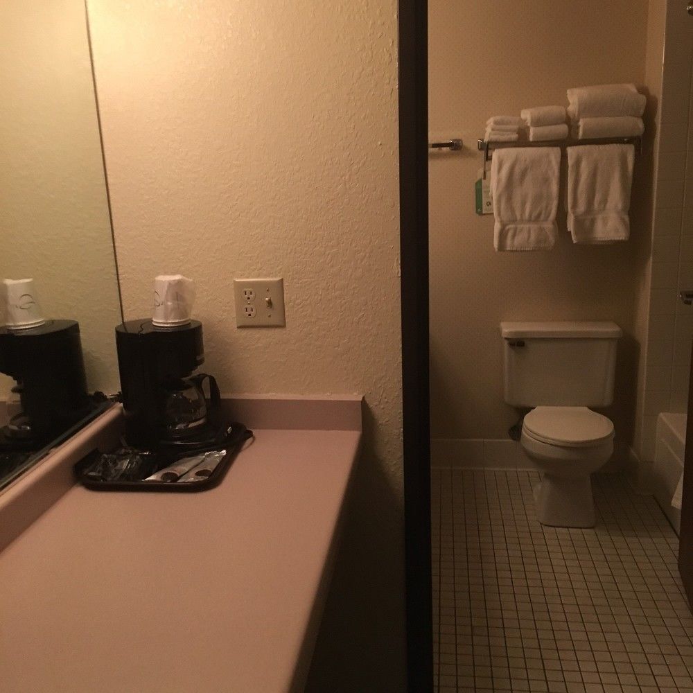Shawano Four Seasons Resort Luaran gambar