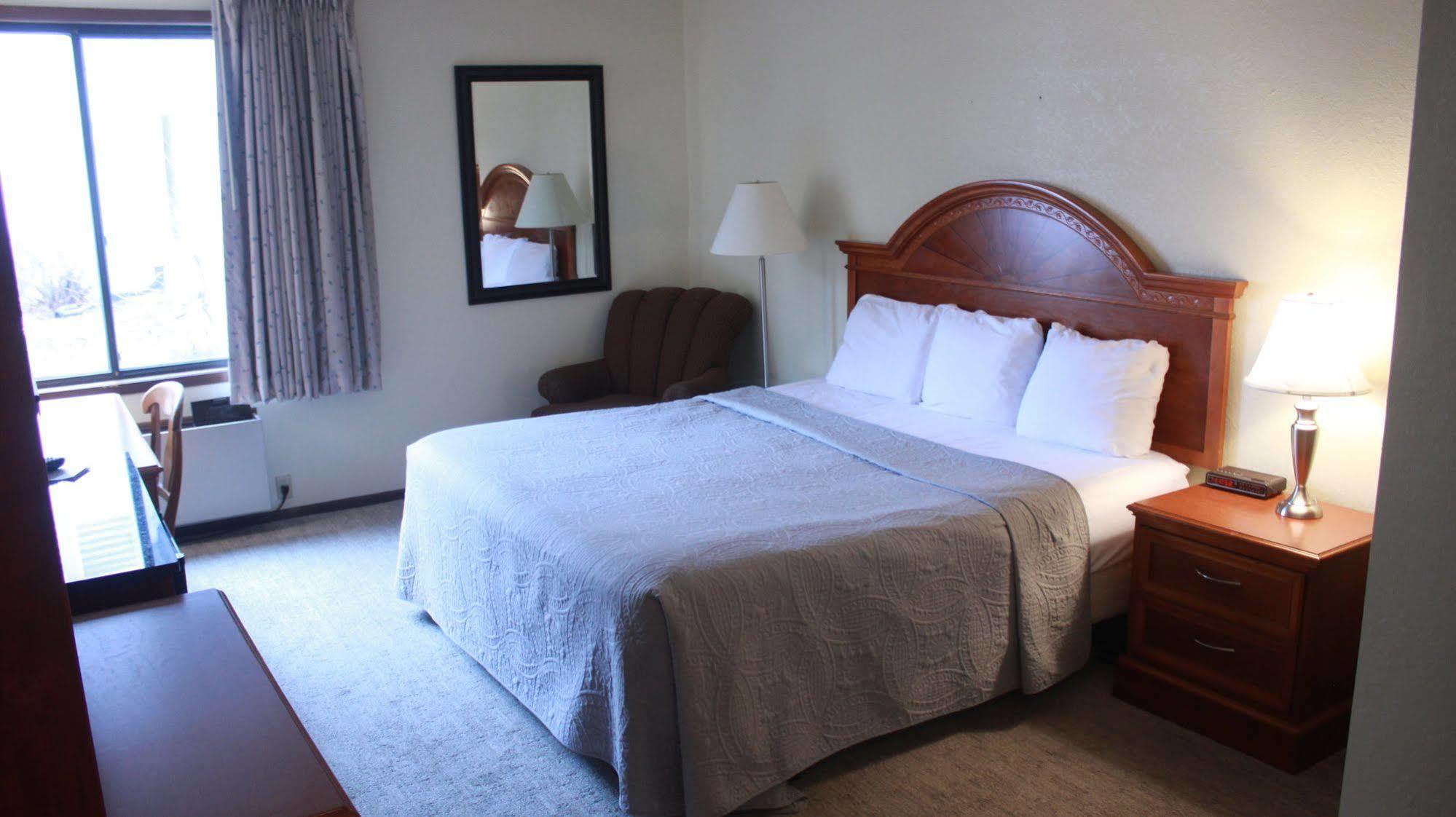 Shawano Four Seasons Resort Luaran gambar