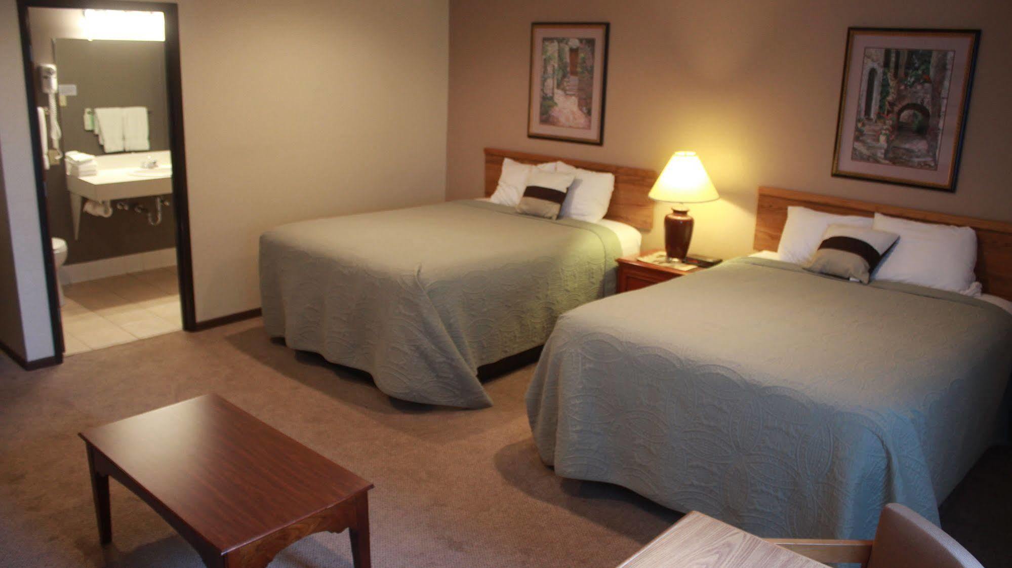 Shawano Four Seasons Resort Luaran gambar