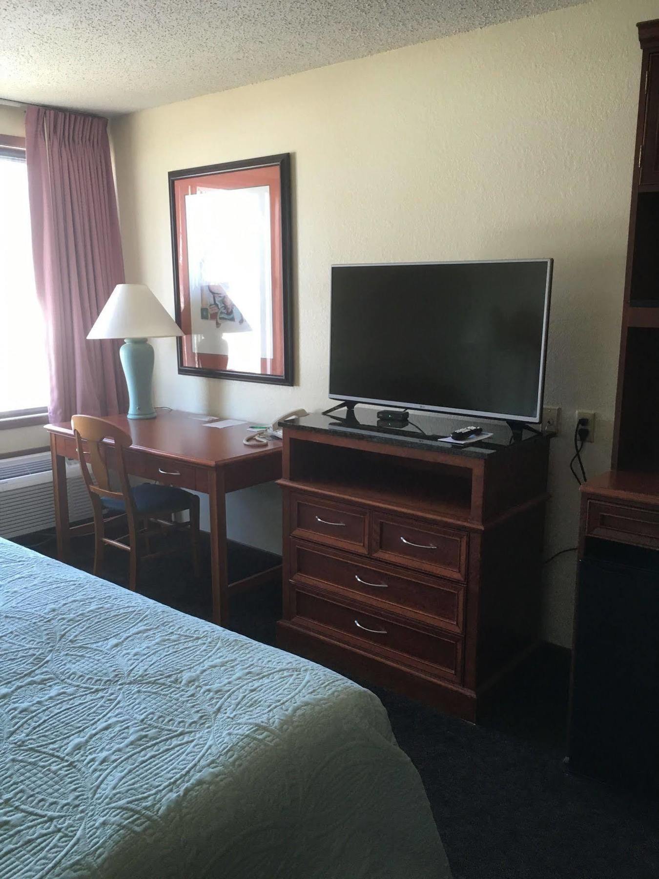 Shawano Four Seasons Resort Luaran gambar
