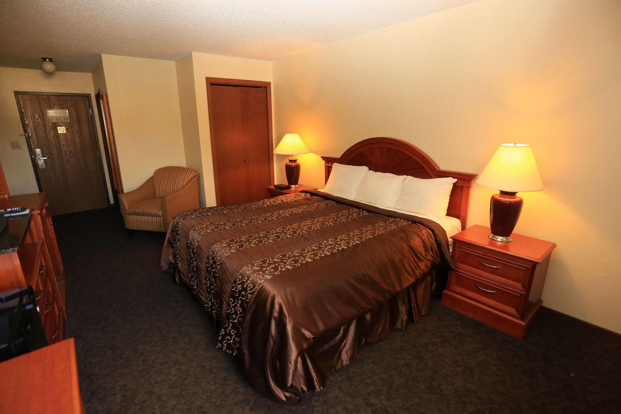 Shawano Four Seasons Resort Luaran gambar