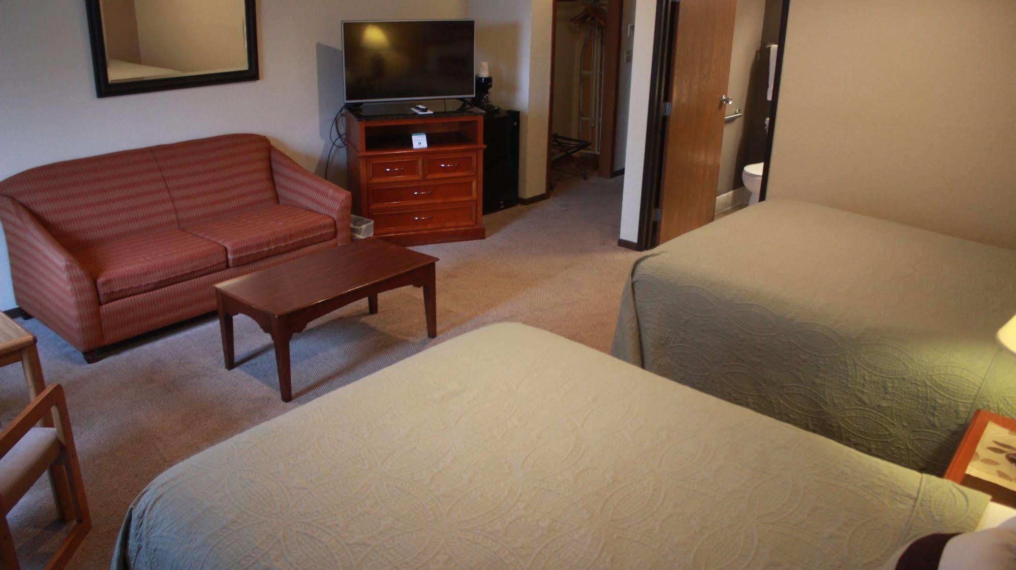 Shawano Four Seasons Resort Luaran gambar