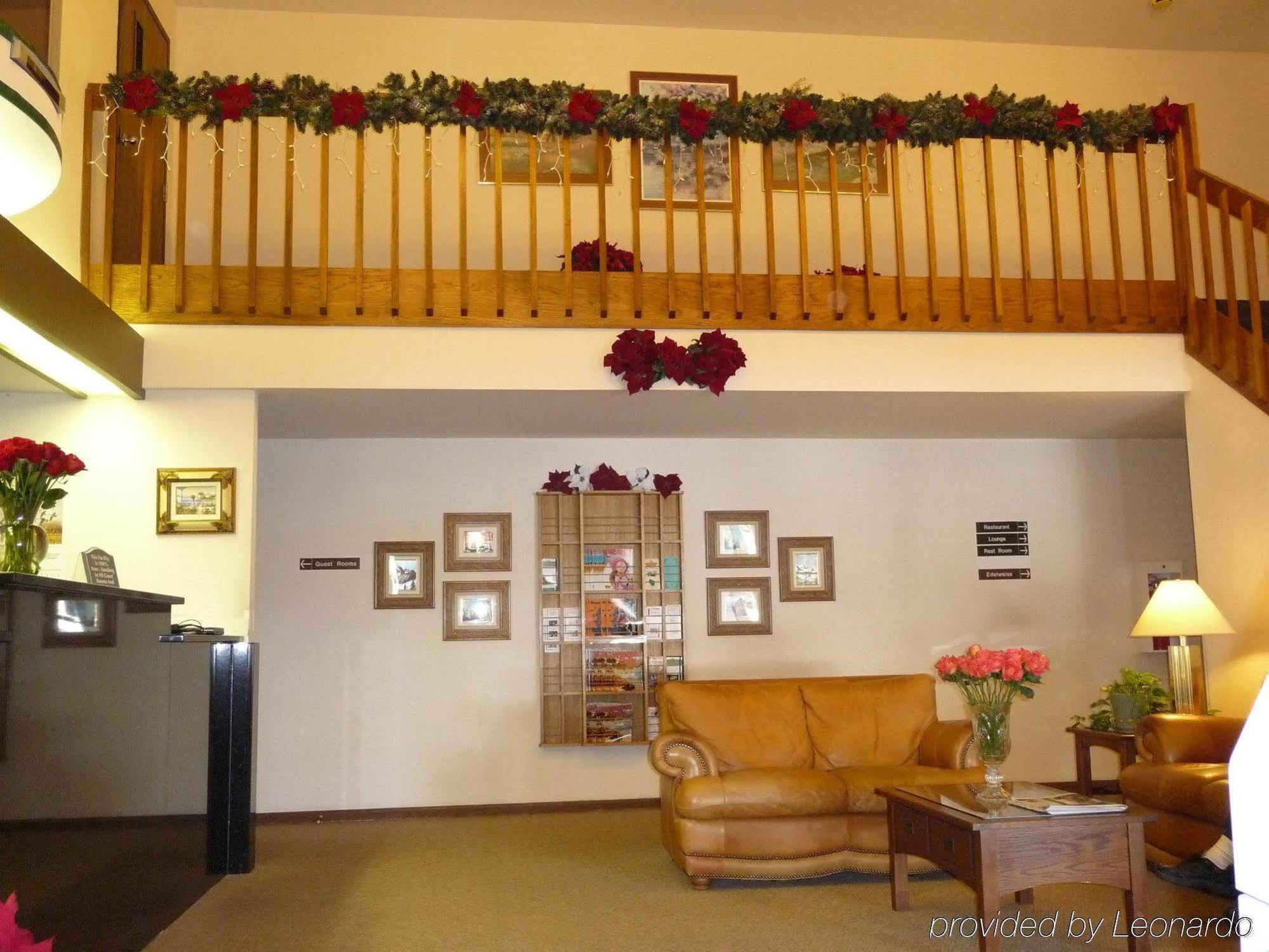 Shawano Four Seasons Resort Dalaman gambar